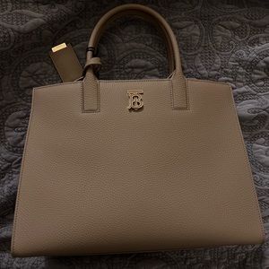 NWT Burberry Frances Small Oat Beige